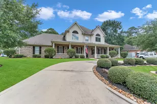 104 Clear Springs Dr, Conroe, TX 77356 - Photo 2