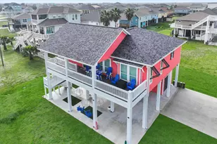 2637 Tide Dr, Crystal Beach, TX 77650 - Photo 10