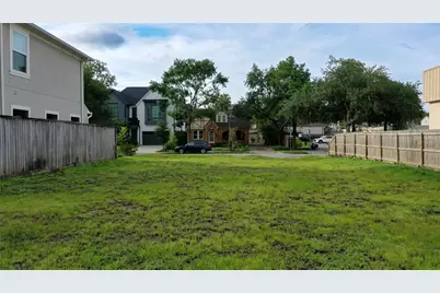 2107 W Main Street, Houston, TX 77098 - Photo 4