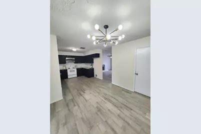 10047 Emerald Creek Drive, Houston, TX 77070 - Photo 8