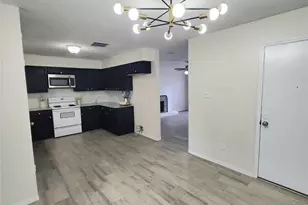 10047 Emerald Creek Dr, Houston, TX 77070 - Photo 8