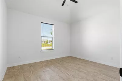 214 Manor Avenue, Arcola, TX 77583 - Photo 18