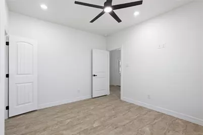 214 Manor Avenue, Arcola, TX 77583 - Photo 16