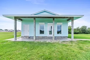 178 Smyth St, Port O Connor, TX 77982 - Photo 18