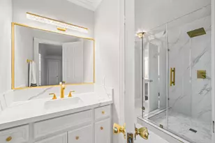 317 Avenue of Oaks St, Houston, TX 77009 - Photo 22