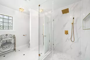 317 Avenue of Oaks St, Houston, TX 77009 - Photo 24