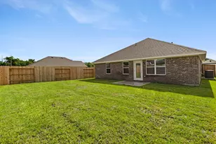 2249 W Post Oak Cir, Dayton, TX 77525 - Photo 4