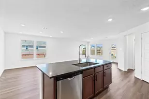 1915 Bemus Dr, Fresno, TX 77545 - Photo 10