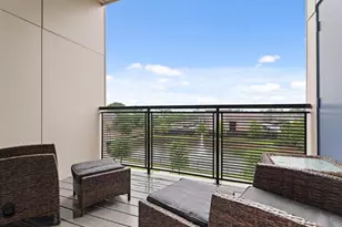 6804 Westview Dr, Houston, TX 77055 - Photo 16