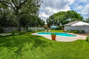 1002 Mill Run Dr, Sugar Land, TX 77498 - Photo 28