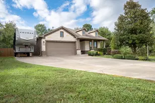 13874 Oak Manor Dr, Willis, TX 77318 - Photo 2