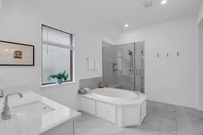 2915 Oakcrest Meadow Court, Spring, TX 77386 - Photo 18