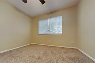11 Brentwood Oaks Ct, The Woodlands, TX 77381 - Photo 16