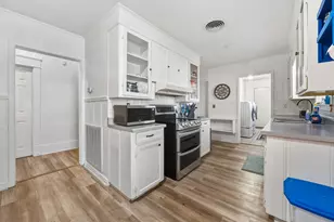 945 N Travis St, Liberty, TX 77575 - Photo 8