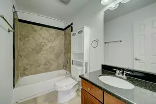 7539 Highmeadow, Houston, TX 77063 - Photo 14