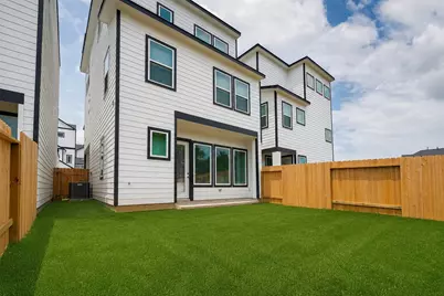 8929 Grovner Place, Houston, TX 77055 - Photo 4