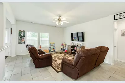 177 Bayou Bend Boulevard, Angleton, TX 77515 - Photo 12