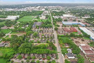 315 E Whitney St, Houston, TX 77022 - Photo 6