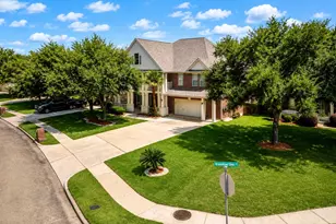 6818 Russelfield Ln, Houston, TX 77049 - Photo 2
