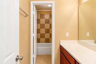6818 Russelfield Ln, Houston, TX 77049 - Photo 38