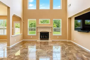 6818 Russelfield Ln, Houston, TX 77049 - Photo 12