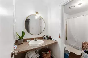 7322 Crownwest St, Houston, TX 77072 - Photo 10