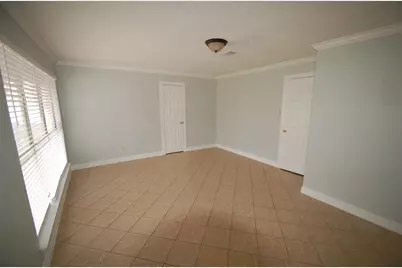 3338 Walhalla Drive, Houston, TX 77066 - Photo 8