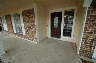 3338 Walhalla Dr, Houston, TX 77066 - Photo 2