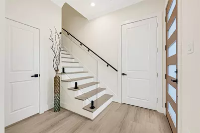 7805 Dyer Street, Houston, TX 77088 - Photo 10