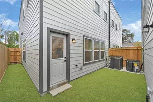7805 Dyer St, Houston, TX 77088 - Photo 34
