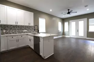 4422 Phlox St, Houston, TX 77051 - Photo 6