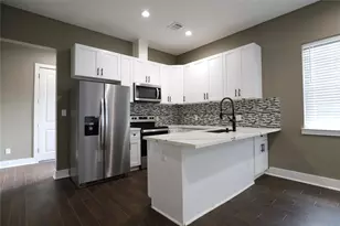 4422 Phlox St, Houston, TX 77051 - Photo 8