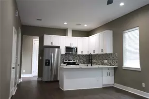 4422 Phlox St, Houston, TX 77051 - Photo 4