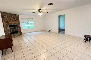 402 Peach Point Rd, Jones Creek, TX 77541 - Photo 16