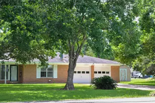 402 Peach Point Rd, Jones Creek, TX 77541 - Photo 2