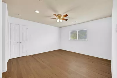 10407 Hamlet Vale Court, Houston, TX 77070 - Photo 18