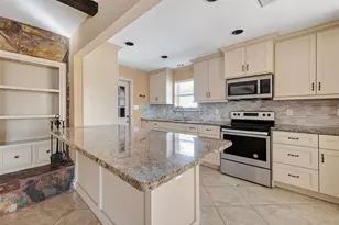 6231 S Briar Knoll Dr, Houston, TX 77072 - Photo 8