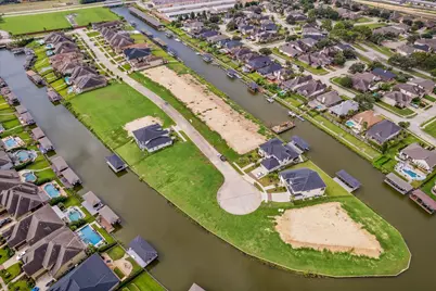 608 Appia Drive, Kemah, TX 77565 - Photo 4