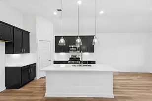 978 Garden Path Dr, Willis, TX 77378 - Photo 2