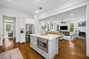 601 E 21st St, Houston, TX 77008 - Photo 10