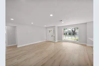 13906 Vinehill Drive, Sugar Land, TX 77498 - Photo 8