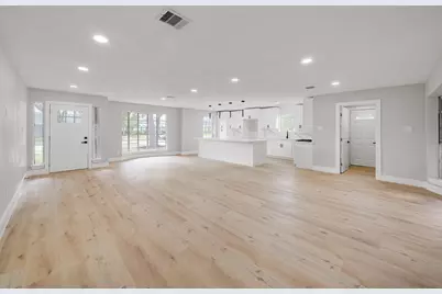 13906 Vinehill Drive, Sugar Land, TX 77498 - Photo 6