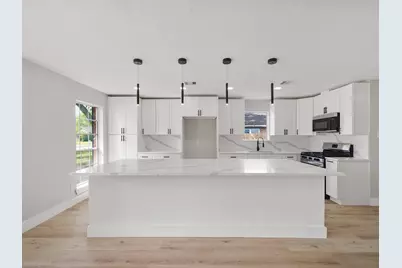 13906 Vinehill Drive, Sugar Land, TX 77498 - Photo 8