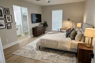 13906 Vinehill Dr, Sugar Land, TX 77498 - Photo 20