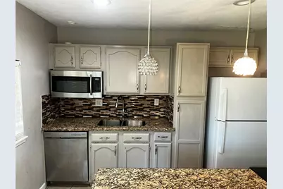 635 Jeff Davis, Richmond, TX 77469 - Photo 6