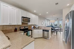 4131 Pointe W Dr, Galveston, TX 77554 - Photo 12