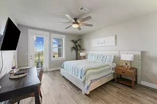 4131 Pointe W Dr, Galveston, TX 77554 - Photo 16