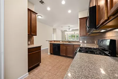 7204 S Boulder Cliff Lane, Humble, TX 77396 - Photo 16