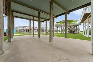 818 W Johnson Crawford Circle, Port Bolivar, TX 77650 - Photo 28