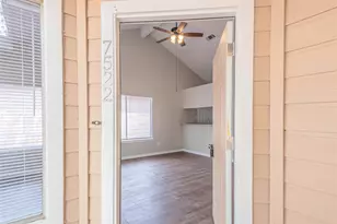 7522 Pepperbrook Dr, Houston, TX 77041 - Photo 2